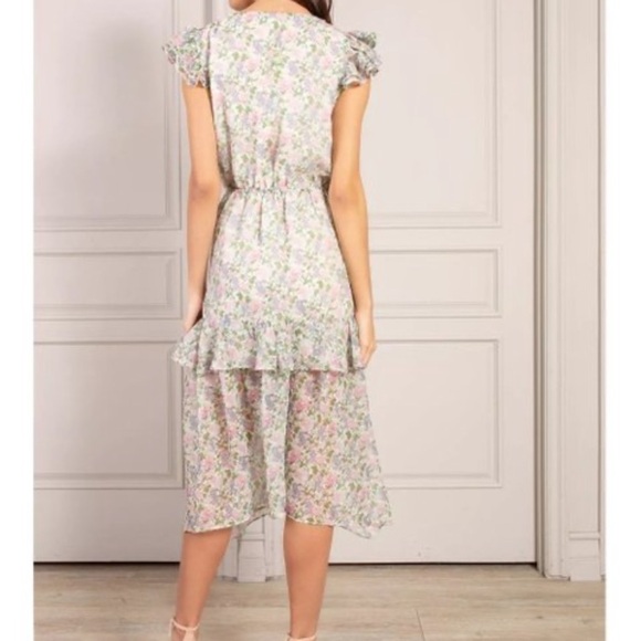 NWT Senlis Floral Fruit Elaine Ruffle V-Neck, M - Picture 2 of 16